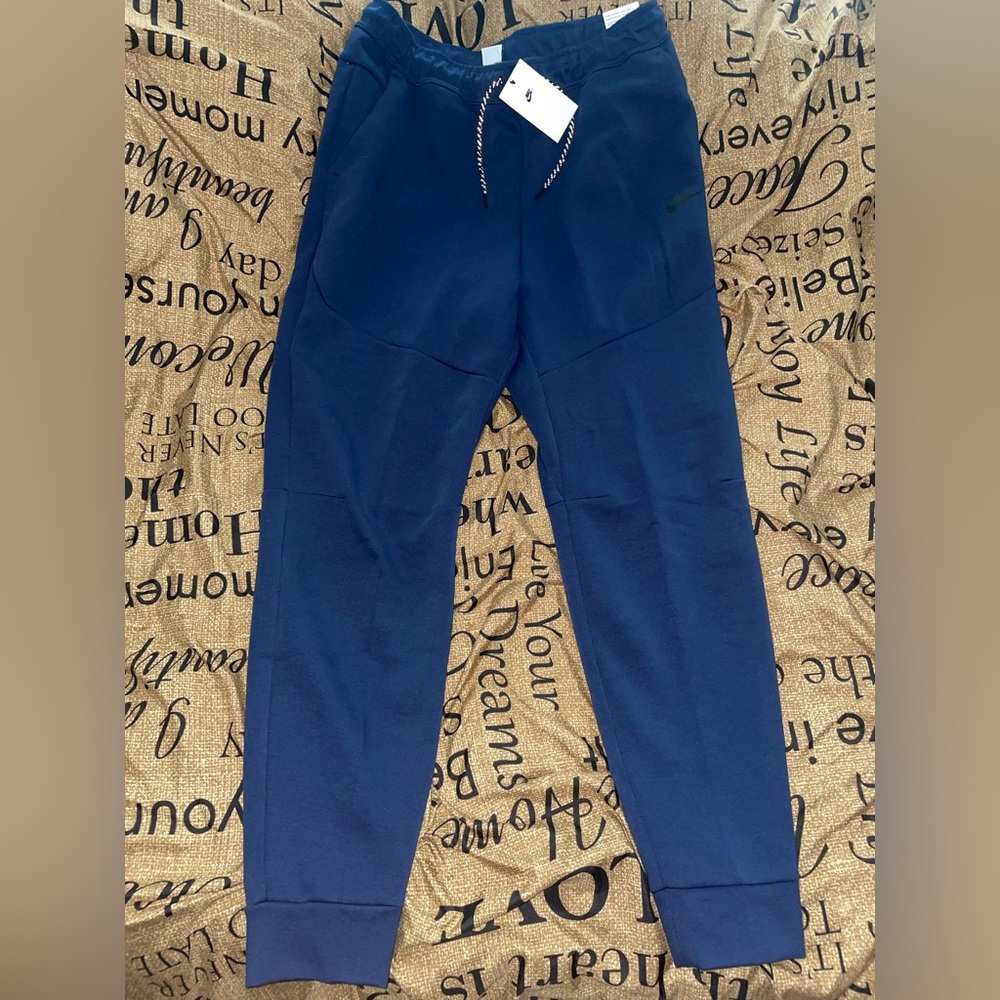 🔥BRAND NEW NIKE SPORTSWEAR TECH FLEECE MEN JOGGERS!!! NAVY BLUE NEW WITH TAGS🔥